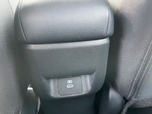 Used 2025 Nissan Versa SV image 23