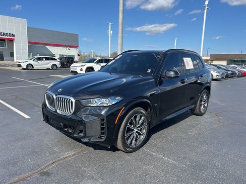 Used 2024 BMW X5 sDrive40i w/ M Sport Package image 2