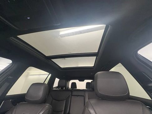 Used 2024 Cadillac XT6 Premium Luxury AWD/4WD image 32