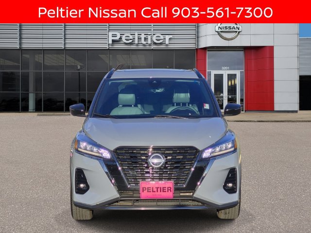Certified 2024 Nissan Kicks SR w/ SR Premium Package FWD image 2