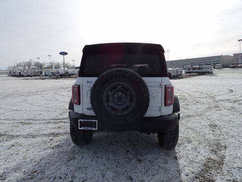 New 2024 Ford Bronco Outer Banks image 7