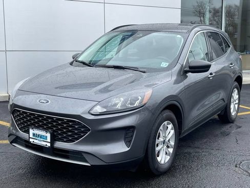 Used 2022 Ford Escape SE w/ Cold Weather Package AWD/4WD image 1
