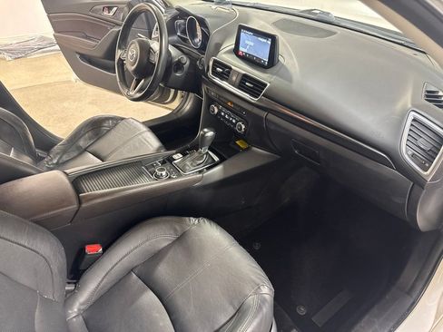 Used 2018 MAZDA MAZDA3 Grand Touring FWD image 27