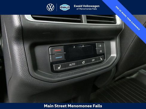 Certified 2025 Volkswagen Atlas SEL image 48