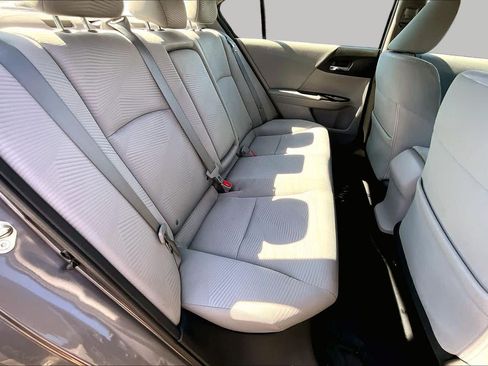 Used 2016 Honda Accord LX image 19