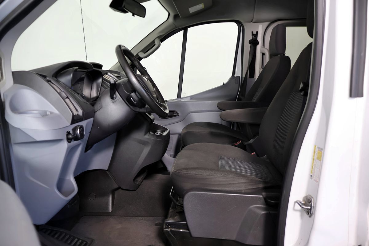 Used 2017 Ford Transit 150 XL RWD image 19