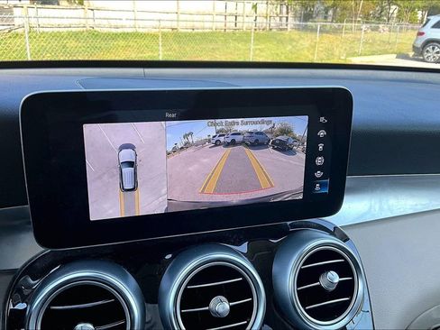 Used 2022 Mercedes-Benz GLC 300 image 13