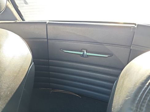 Used 2002 Ford Thunderbird Base image 26