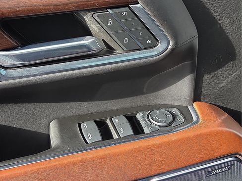 Used 2024 GMC Sierra 3500 Denali Ultimate image 13