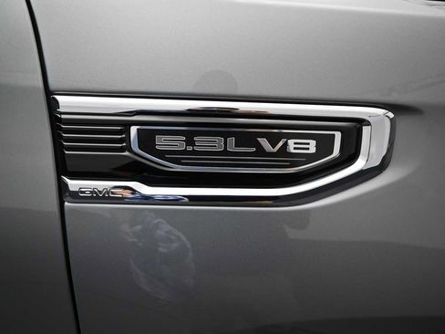Used 2024 GMC Sierra 1500 SLT w/ SLT Premium Plus Package AWD/4WD image 32