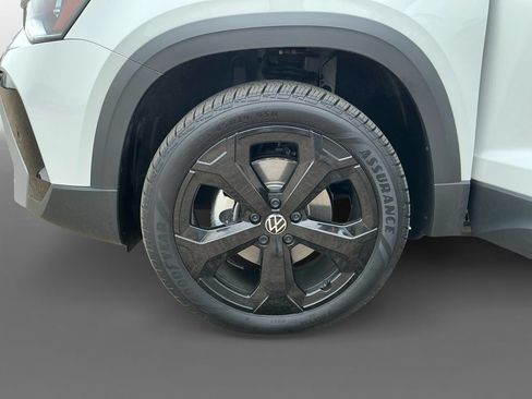 Used 2025 Volkswagen Taos SEL w/ Black Wheel Plus Package AWD/4WD image 14