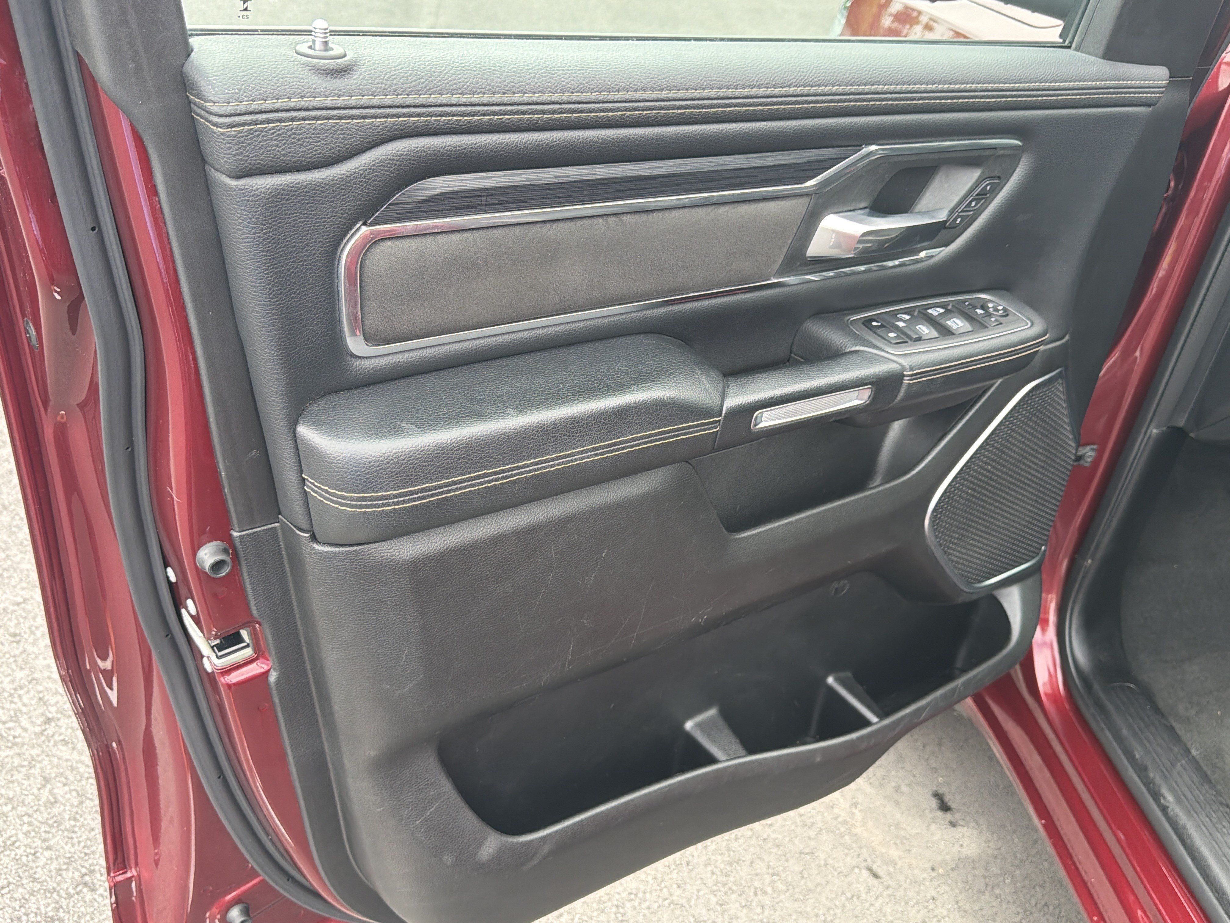 Used 2024 RAM 1500 Laramie RWD image 10