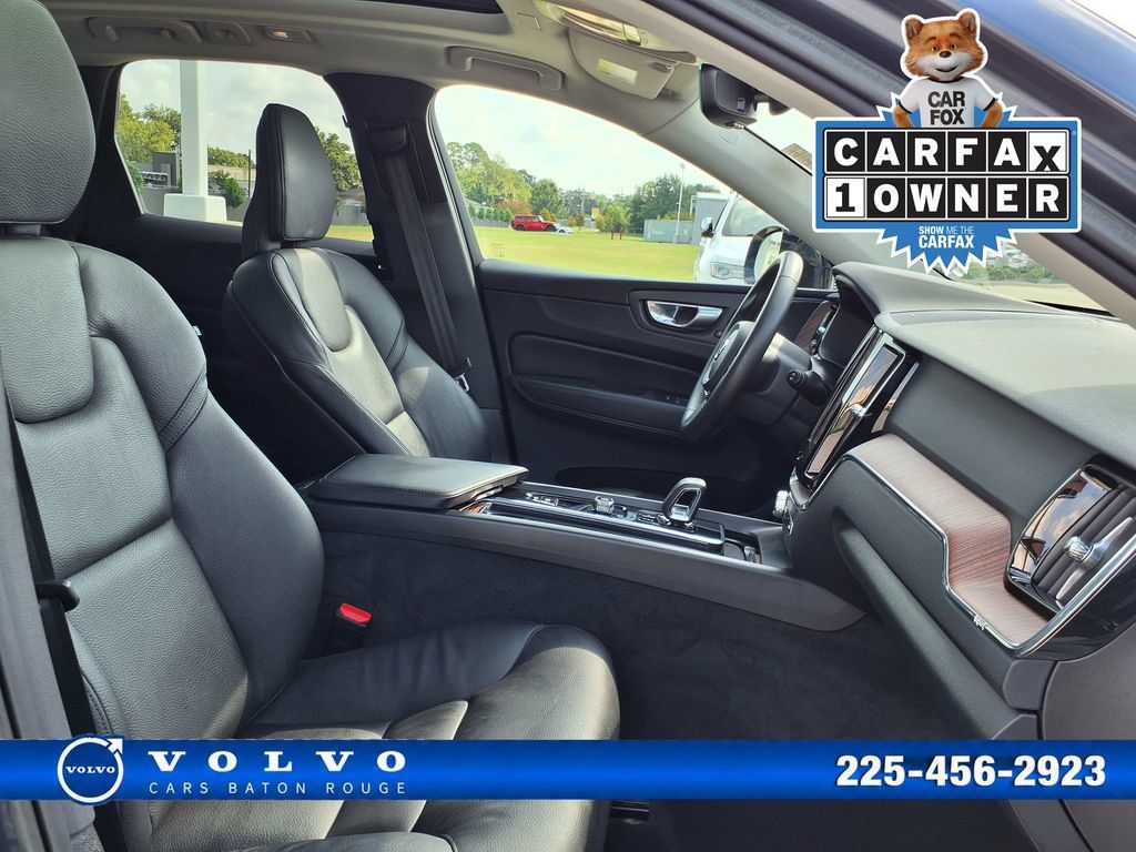 Certified 2023 Volvo XC60 B5 Plus w/ Climate Package AWD/4WD image 21