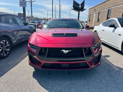 Used 2025 Ford Mustang GT Premium image 8