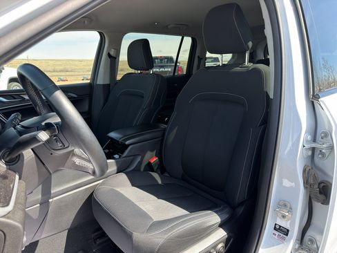 Used 2022 Jeep Grand Cherokee L Laredo w/ Luxury Tech Group I image 11