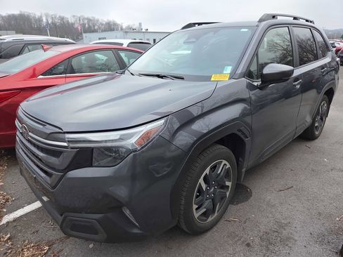 Certified 2025 Subaru Forester Limited image 11