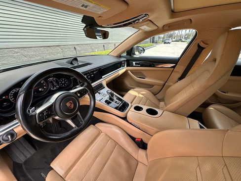 Used 2018 Porsche Panamera image 4