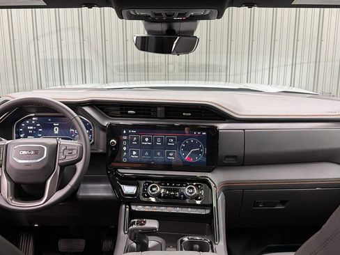 Used 2025 GMC Sierra 1500 AT4 w/ AT4 Premium Package AWD/4WD image 37