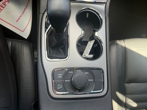 Certified 2019 Jeep Grand Cherokee Limited X image 28