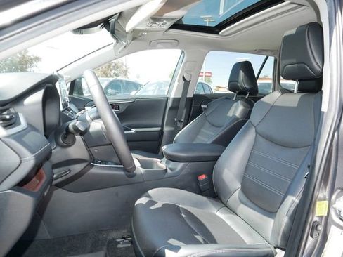 Used 2022 Toyota RAV4 Limited w/ Limited Grade Weather Package AWD/4WD image 15