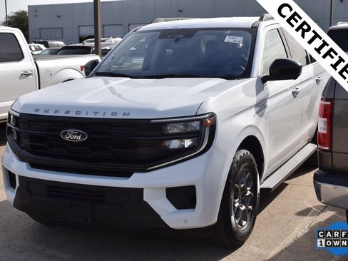 Certified 2025 Ford Expedition Active image 1