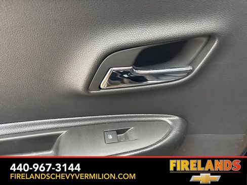 Certified 2022 Chevrolet Trax LS w/ Tint and Cruise Package image 39