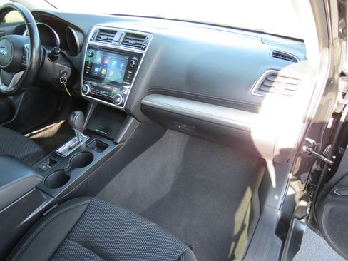 Used 2018 Subaru Outback 2.5i Premium image 28