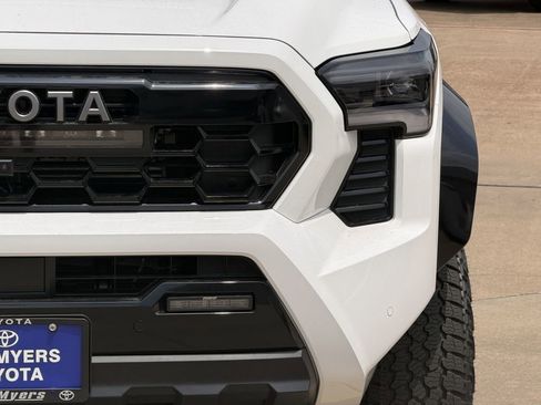 New 2026 Toyota Tacoma TRD Pro AWD/4WD image 4