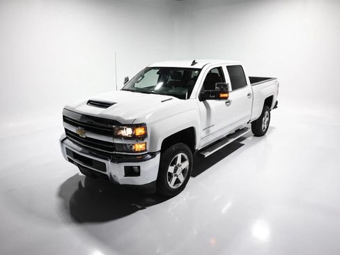 Used 2019 Chevrolet Silverado 2500 LTZ w/ Duramax Plus Package AWD/4WD image 10