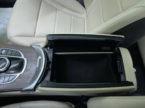 Used 2019 Mercedes-Benz C 300 4MATIC Sedan image 25