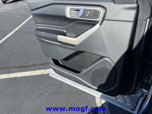 Used 2021 Ford Explorer XLT w/ Equipment Group 202A image 17