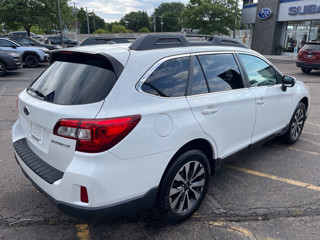 Used 2015 Subaru Outback 2.5i Limited AWD/4WD image 3
