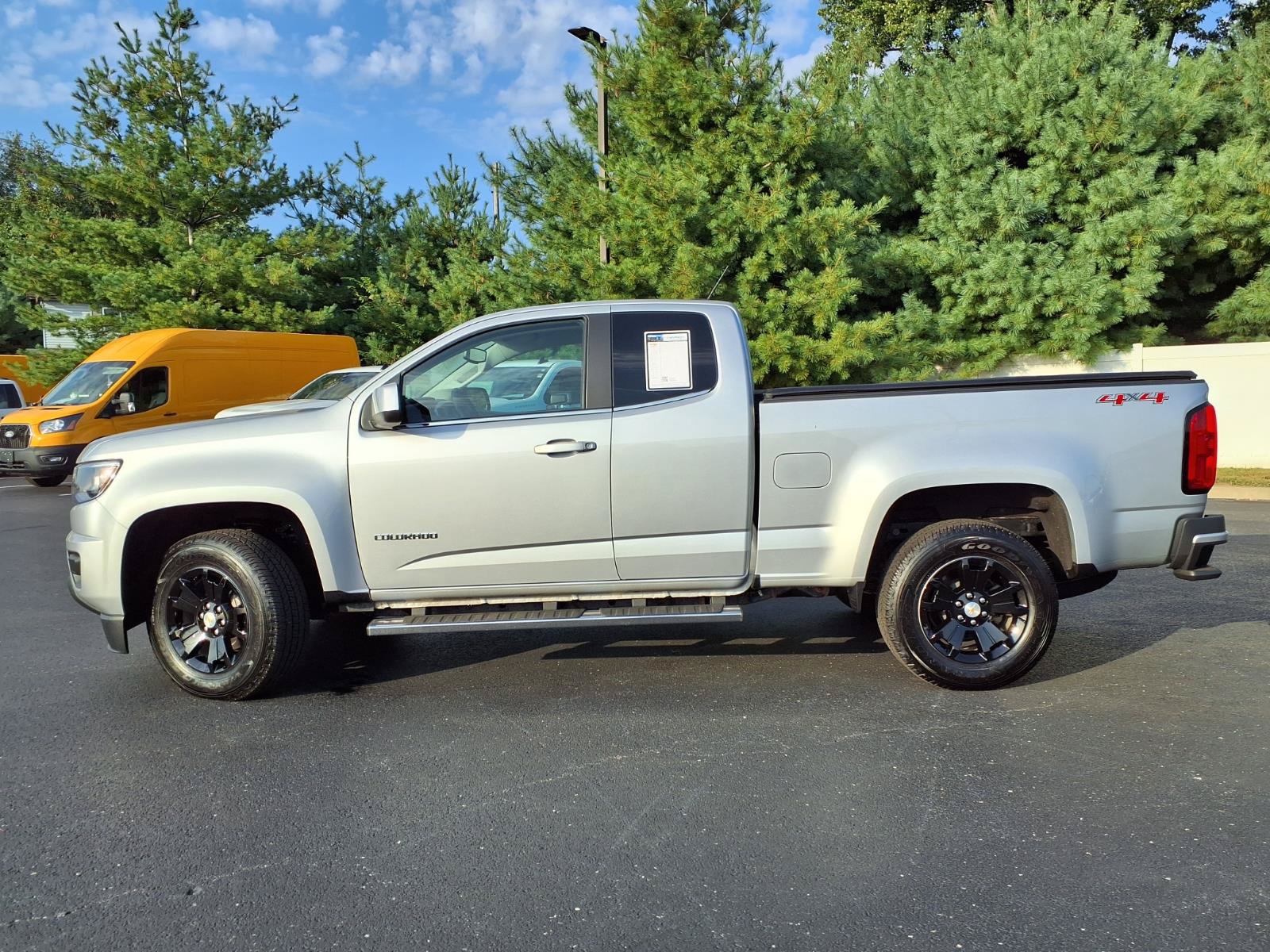 Used 2017 Chevrolet Colorado LT AWD/4WD image 29