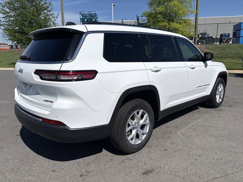 Used 2022 Jeep Grand Cherokee L Limited image 9
