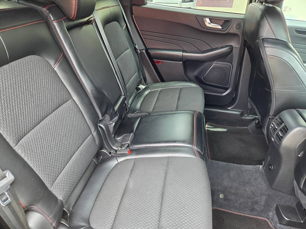 Used 2023 Ford Escape ST-Line Select w/ Tech Pack #2 AWD/4WD image 11