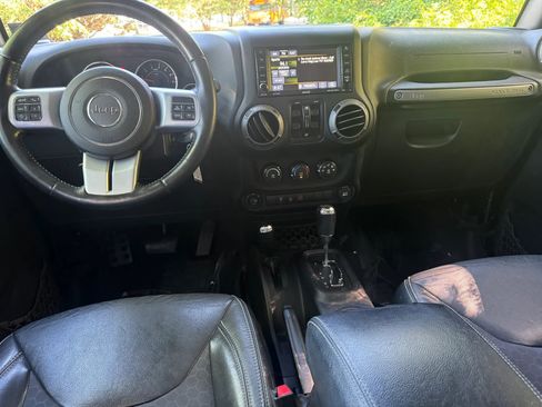 Used 2016 Jeep Wrangler Unlimited Sport AWD/4WD image 8