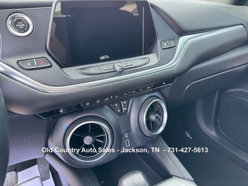 Used 2020 Chevrolet Blazer LT FWD image 27