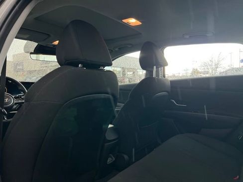 Certified 2025 Hyundai Elantra SEL image 13