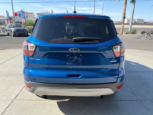 Used 2017 Ford Escape SE FWD image 5