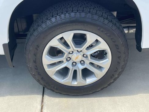 Used 2025 Chevrolet Silverado 1500 LTZ AWD/4WD image 10