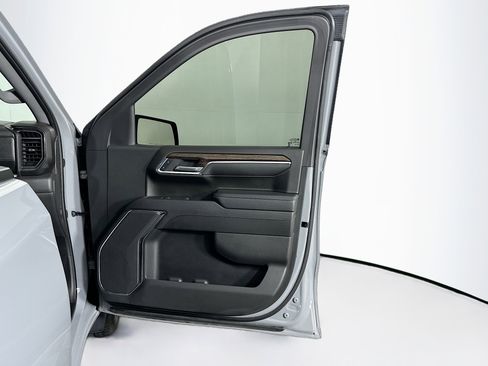 Used 2024 GMC Sierra 1500 Elevation image 30