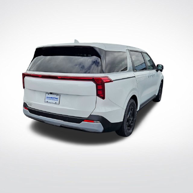 Used 2025 Kia Carnival FWD image 6