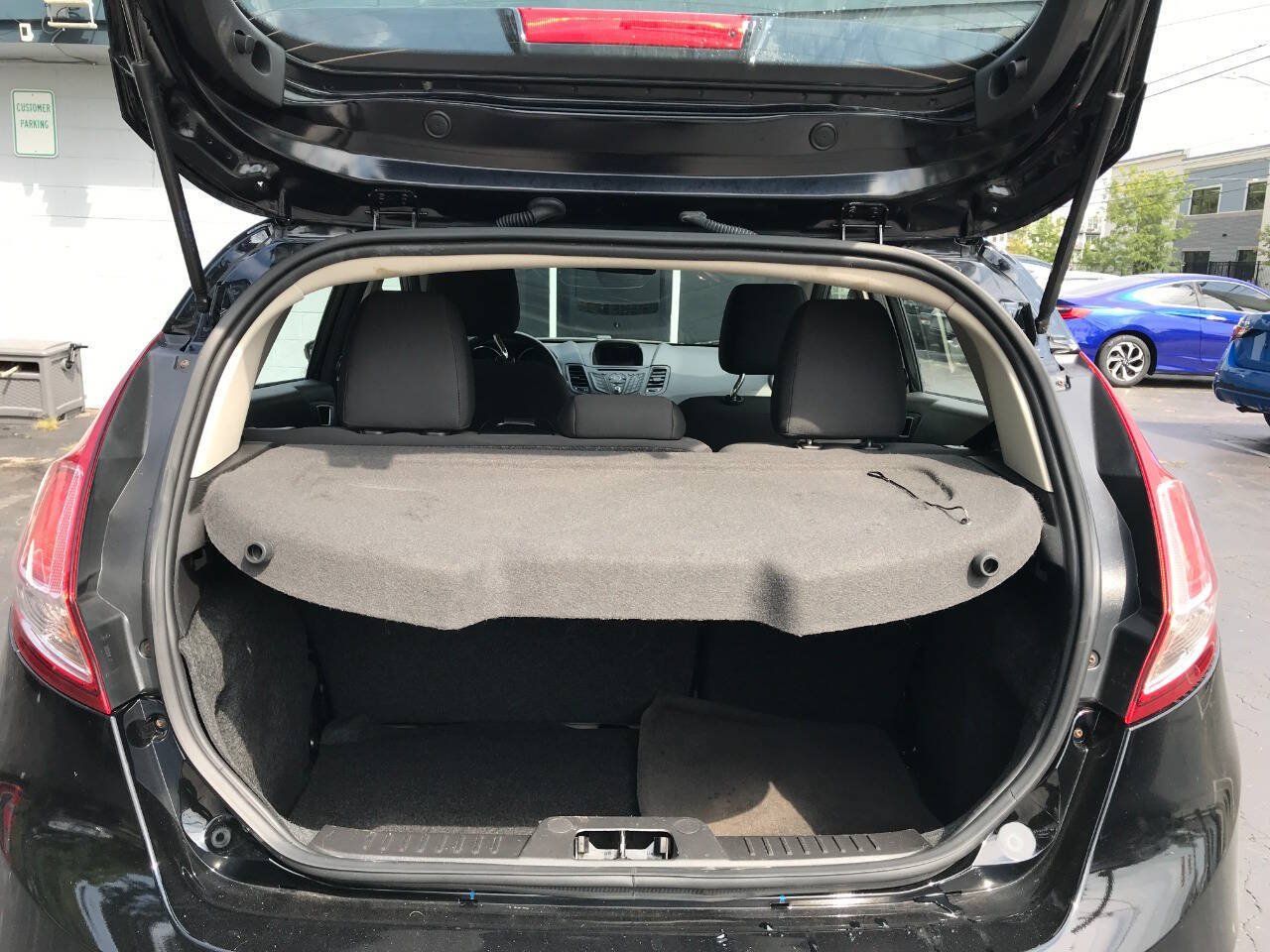 Used 2016 Ford Fiesta SE w/ Cold Weather Package FWD image 12