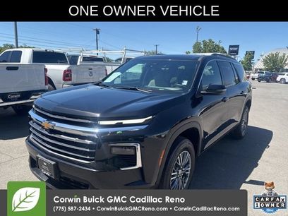 Used 2025 Chevrolet Traverse LT