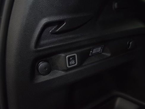 Used 2024 Jeep Grand Cherokee L Laredo image 41