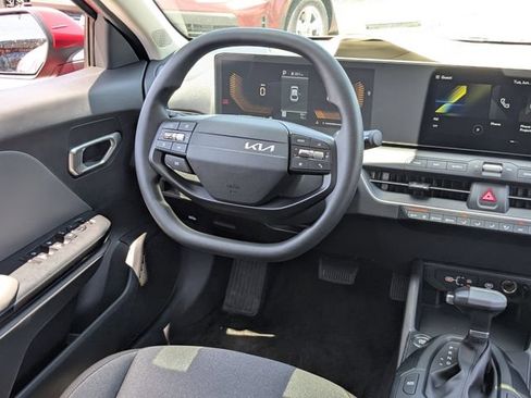 Certified 2025 Kia K4 FWD image 14