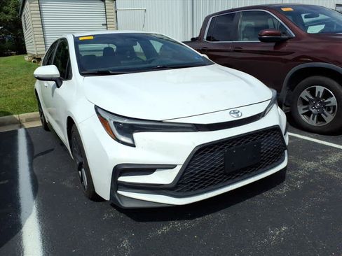 Used 2023 Toyota Corolla SE FWD image 12