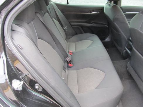 Used 2023 Toyota Camry LE image 31