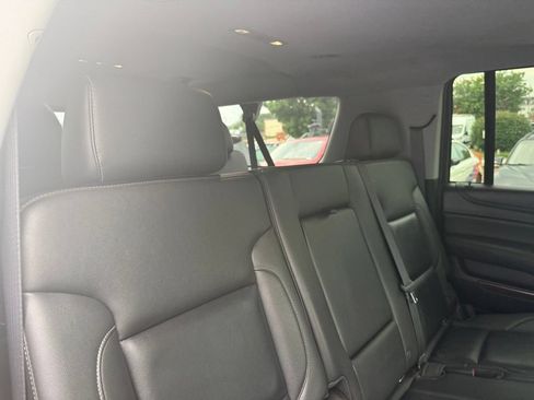 Used 2018 Chevrolet Suburban LT AWD/4WD image 29