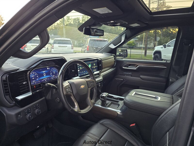 Used 2022 Chevrolet Silverado 1500 High Country w/ High Country Premium Package AWD/4WD image 26